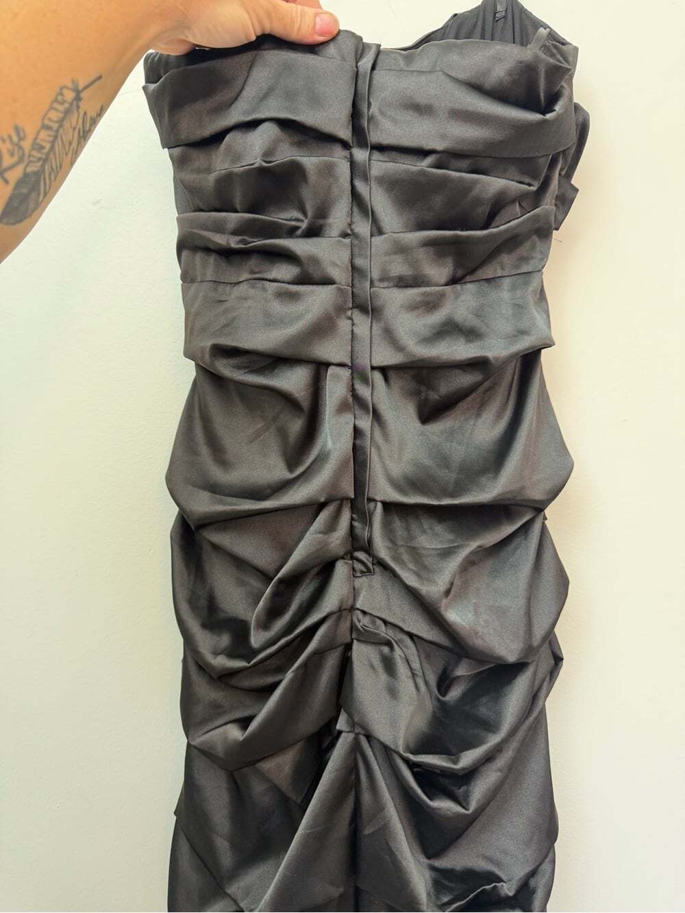 Le Château Black Strapless Ruched Satin Cocktail Dress Made in Canada M - Picture 4 of 7